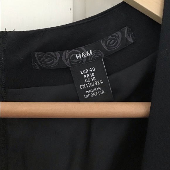 H&M black dress - Picture 3 of 4